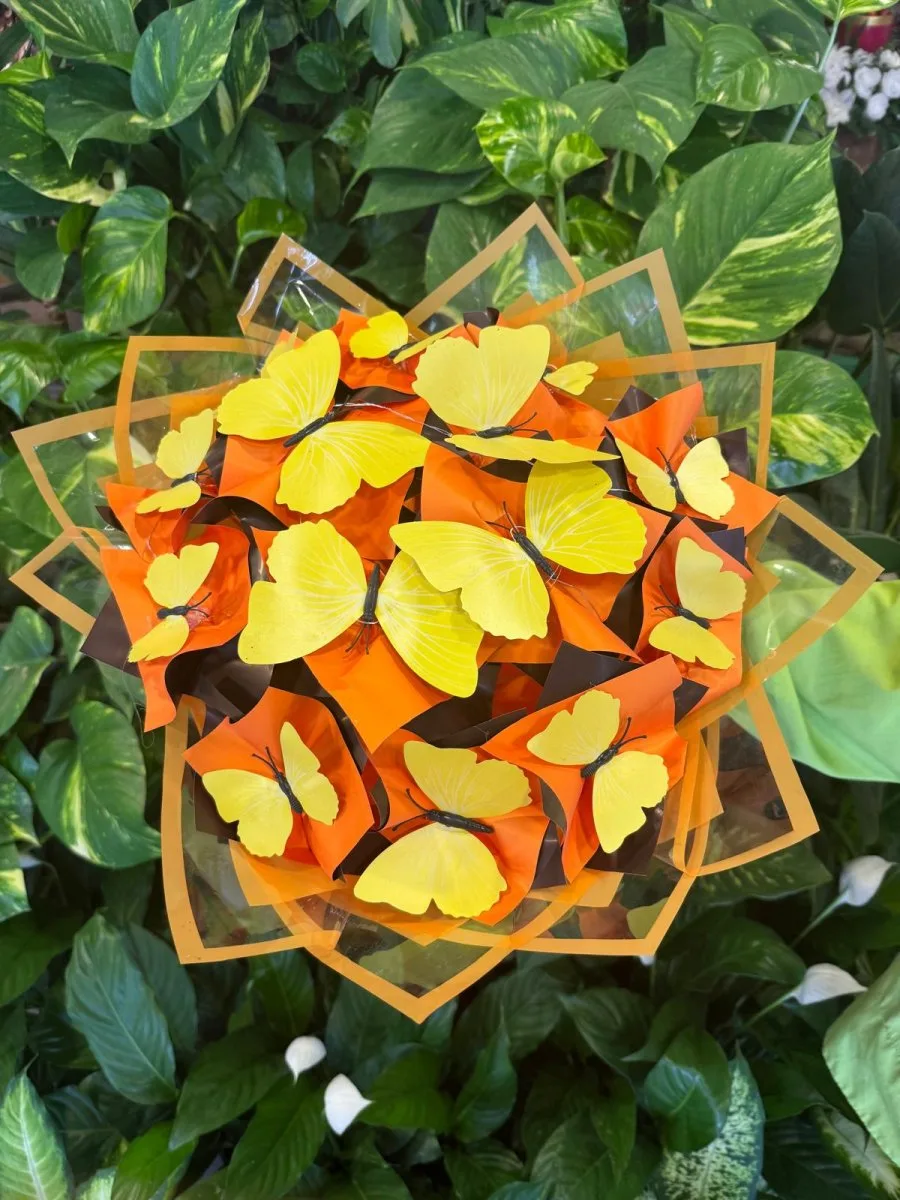 Işıklı Kelebek Buketi