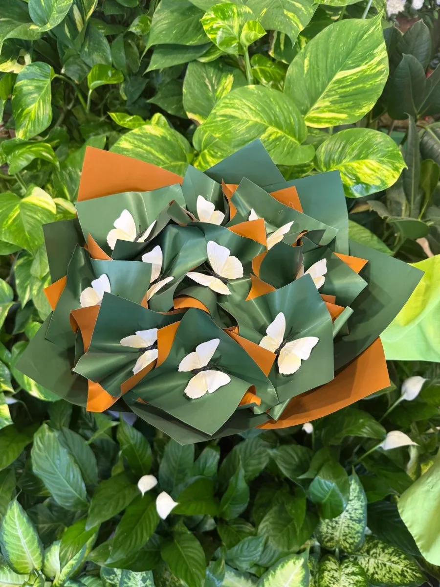 Işıklı Kelebek Buketi