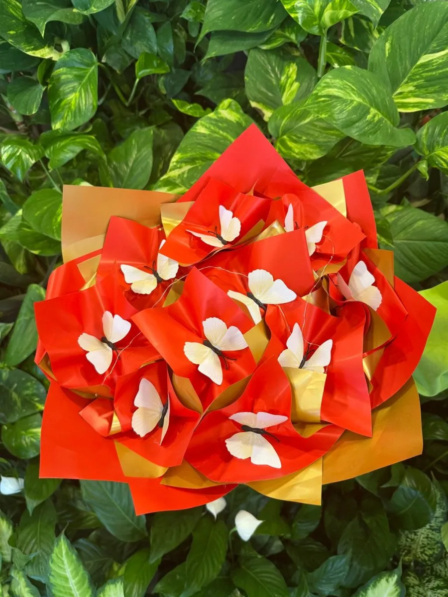 Işıklı Kelebek Buketi