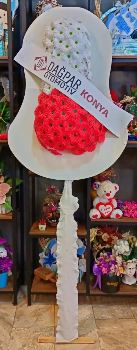 Kırmızı Beyaz Yapay Çelenk